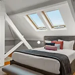 Pensionat The White Box Boutique House 4*