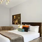 The White Box Boutique House Pensionat 4*
