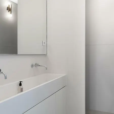 The White Box Boutique House Gasthof Porto