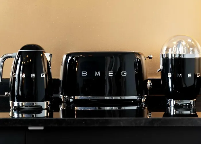 The White Box Boutique House Гостевой дом 3*