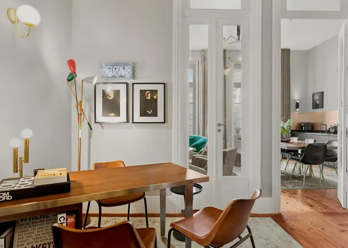 The White Box Boutique House Гостевой дом