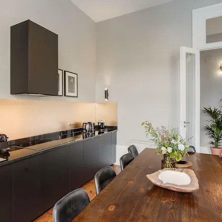 Vendégház The White Box Boutique House