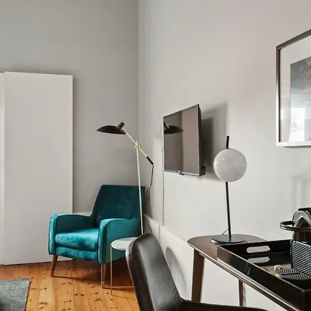 The White Box Boutique House Konukevi Porto